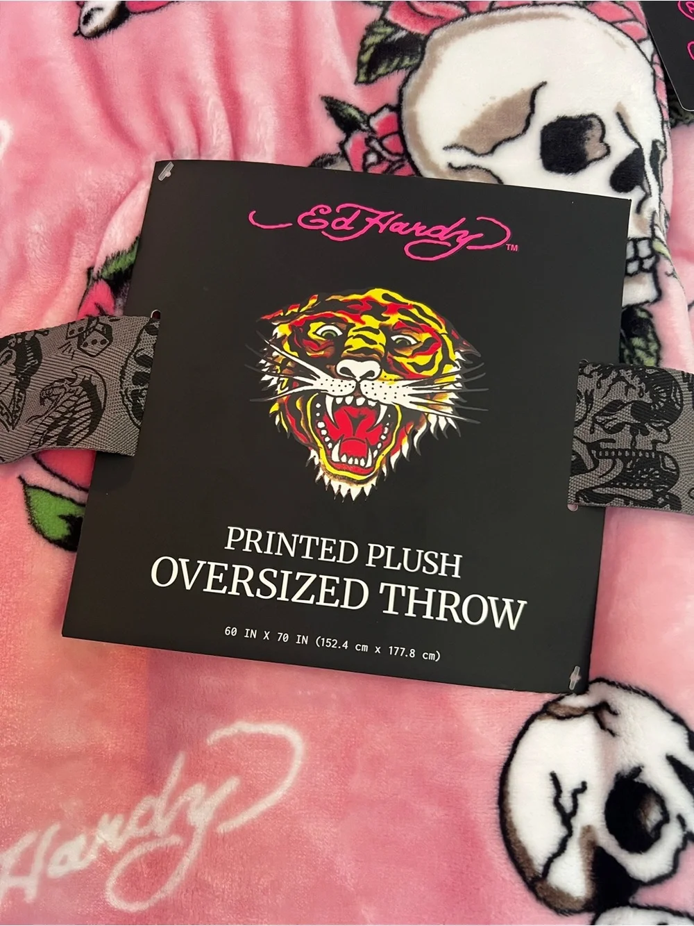 Ed Hardy Pink Oversized Plush Throw Blanket Skull Rose Tattoo Print 60x70 NWT